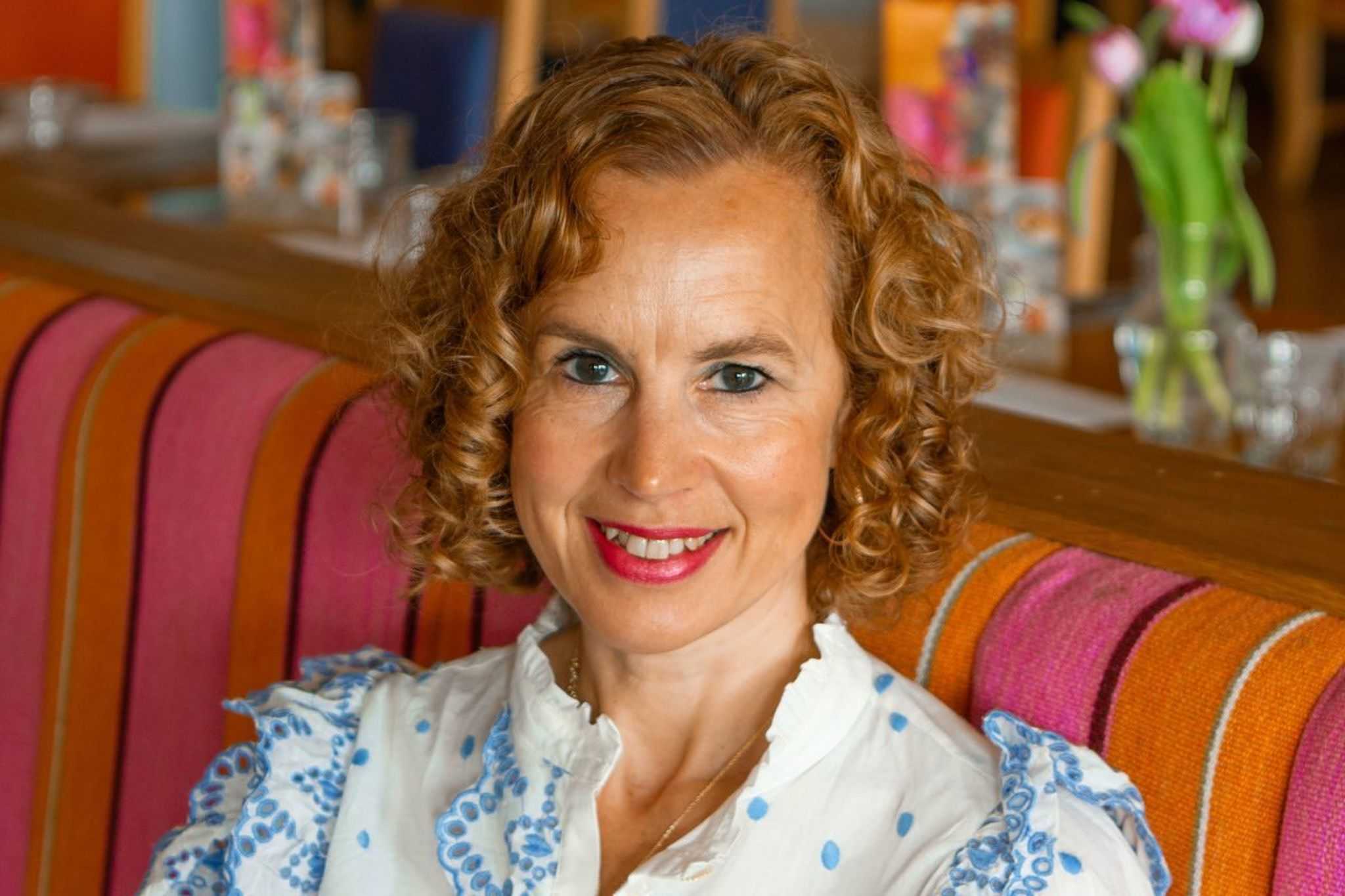 A headshot of Fiona Richmond smiling