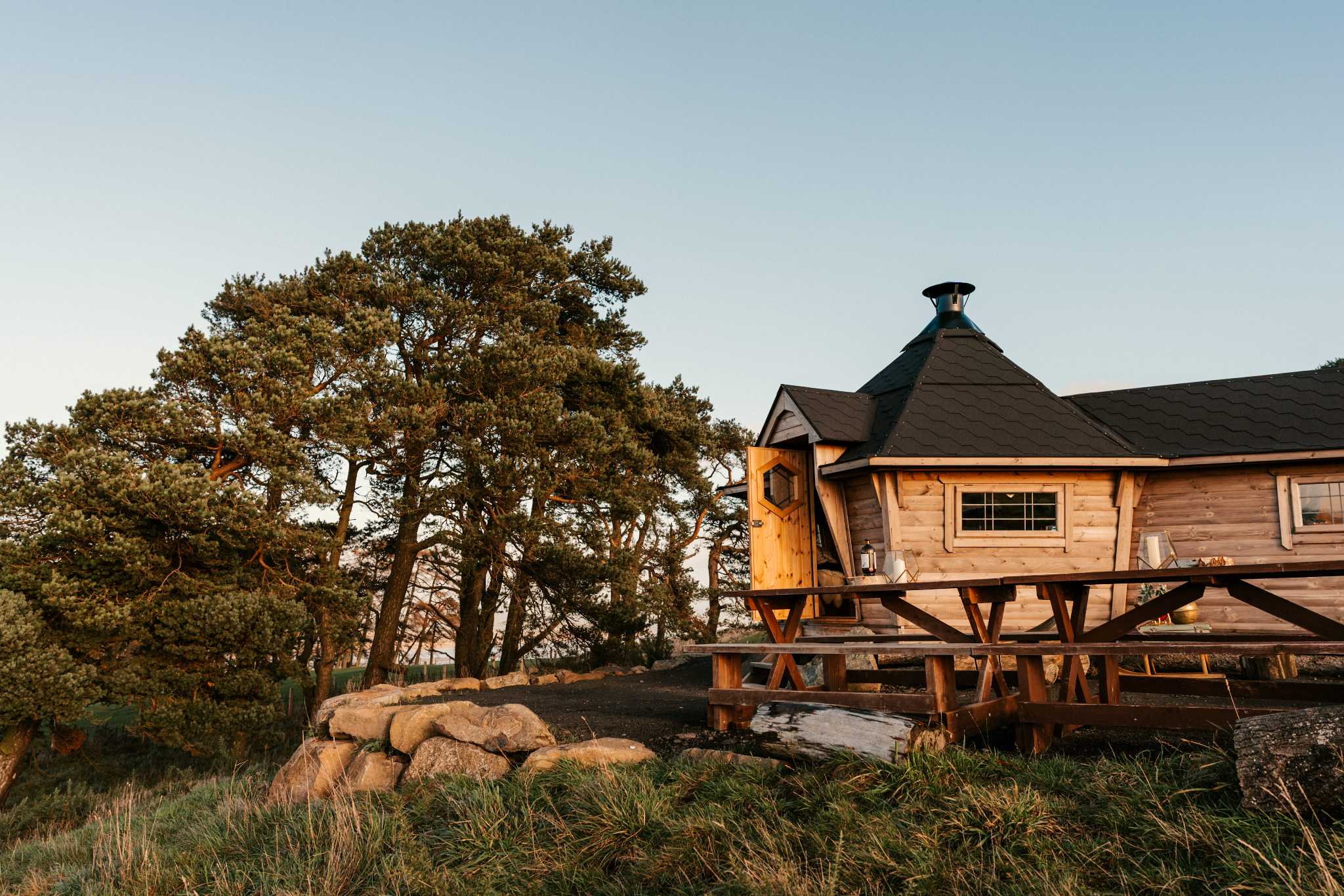 Photo of The Hide where customers have lunch experiences off grid in rural Fife.